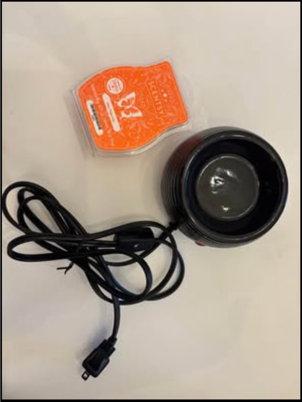 Scentsy Black Warmer with Orange Wax Melt Bar NWOT